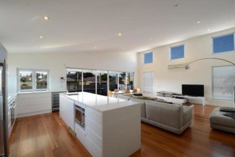 Dream Catcher Beach House Shellharbour - Tourism Caloundra 3
