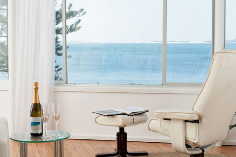 Sand Beach House Breathtaking View & Amazing Position Directly Opposite The Beach! - Tourism Caloundra 2