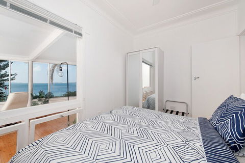 Sand Beach House Breathtaking View & Amazing Position Directly Opposite The Beach! - Tourism Caloundra 6