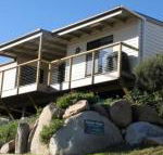 KINGFISHER COTTAGE Beachfront at the Binalong Bay - Tourism Caloundra
