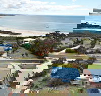 Lazy Wave Beach House - Tourism Caloundra