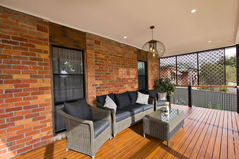 The Clyde Greenock - Tourism Caloundra 6