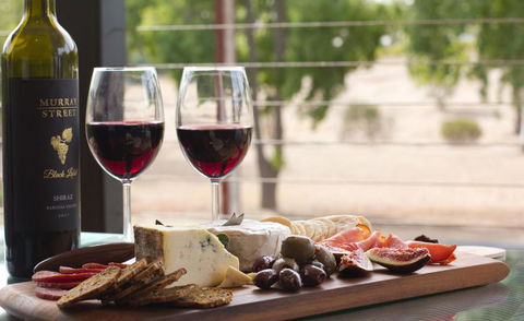 The Clyde Greenock - Tourism Caloundra 5