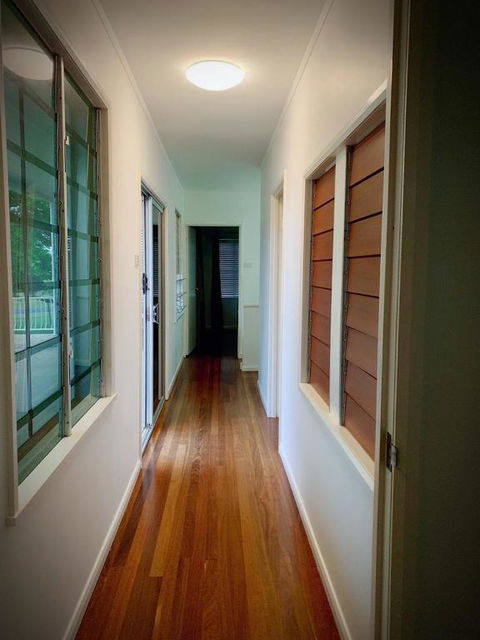 Holiday Rental Huge House With Beach Views - Tourism Caloundra 2