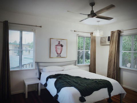Holiday Rental Huge House With Beach Views - Tourism Caloundra 6
