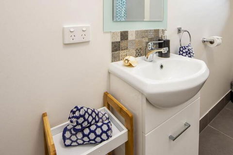 Sail Rock Apartment 2 - Tourism Caloundra 3