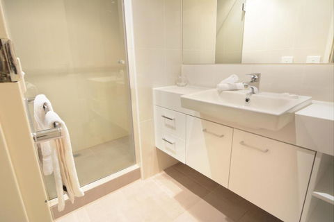 Molonys 14 - Tourism Caloundra 2