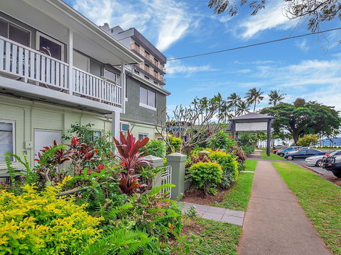 Easy Going Holiday Unit On McKenzie MK5 - Tourism Caloundra 0
