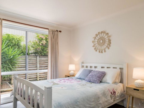 Lovely Modern Villa Amidst Peaceful Surroundings - Tourism Caloundra 3