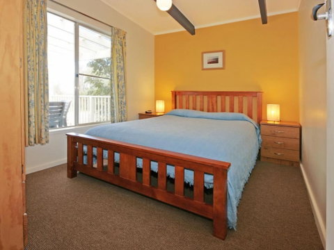 Matron 17 Narrawallee - Tourism Caloundra 2