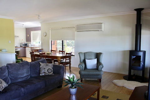 Waterside View - Tourism Caloundra 4