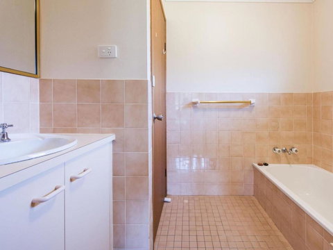 Armorel At Iluka - Tourism Caloundra 3