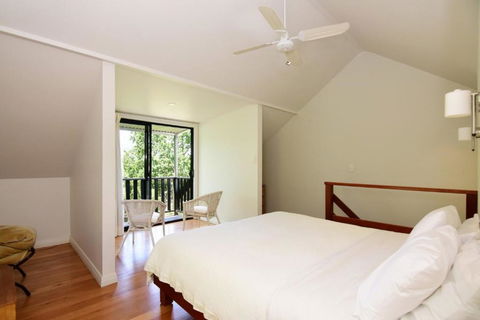 Cloudsong Chalet 4 Close To The Village Centre! - Tourism Caloundra 1