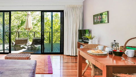 Cloudsong Chalet 4 Close To The Village Centre! - Tourism Caloundra 5