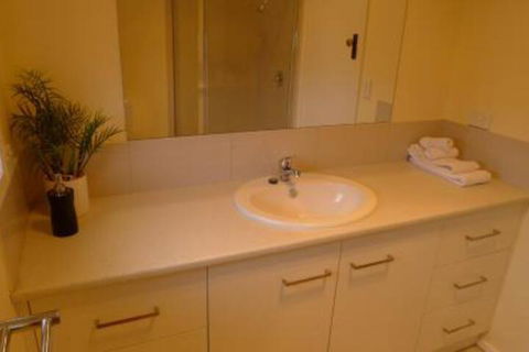 OCEAN BREEZE - Tourism Caloundra 4