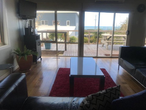 OCEAN VIEWS - Tourism Caloundra 2