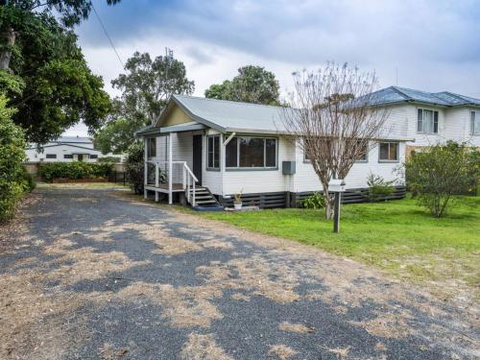 Salt Water Cottage - Tourism Caloundra 5
