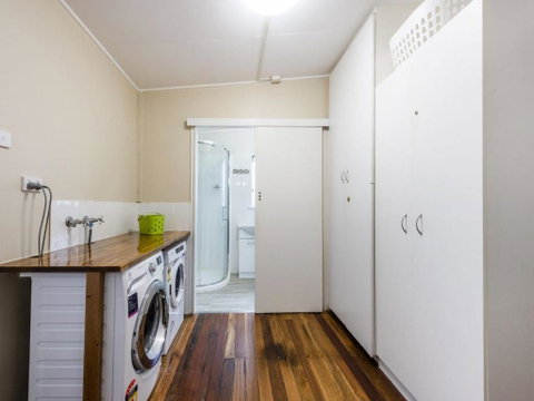 Salt Water Cottage - Tourism Caloundra 3