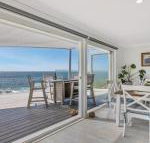 Rainbows End soaring views north to Gerroa - Tourism Caloundra