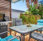 Sea Shack renovated 1950s beach house - Tourism Caloundra