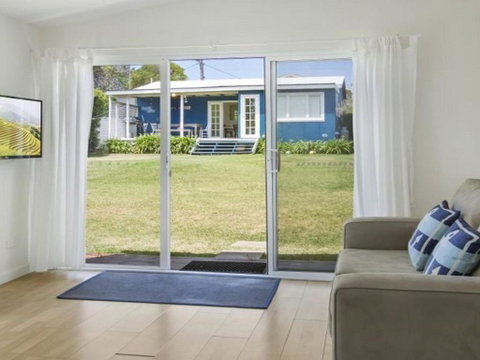 Seahorse Beach Just 550m From House - Tourism Caloundra 6