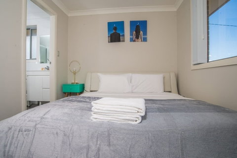 Peaceful 2kingbed Rootyhill Townhouse Near Station - Tourism Caloundra 4