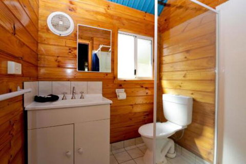 Sunnyhurst Chalets Rural Stay - Tourism Caloundra 7