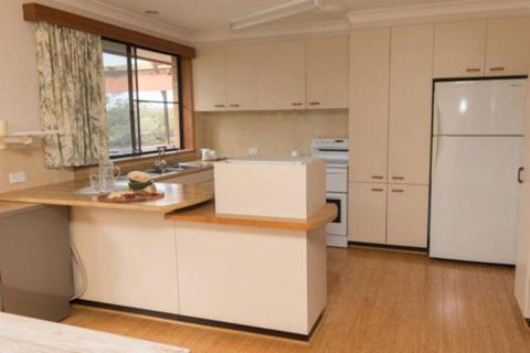 Kookas Nest Waterfront Home Tranquil Setting - Tourism Caloundra 3