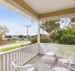 BEACHSIDE GETAWAY DROMANA - Tourism Caloundra