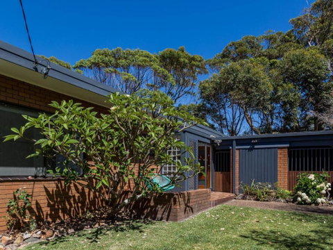 235 Mitchell Parade Mollymook - Tourism Caloundra 1