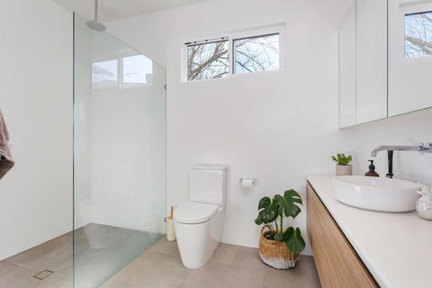 Birdrock Beach Bed & Breakfast - Tourism Caloundra 2