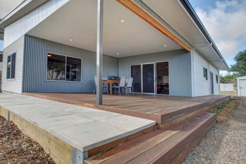 Grey On The Bay - Tourism Caloundra 3