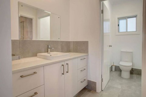 Grey On The Bay - Tourism Caloundra 4