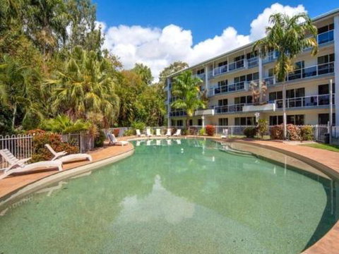 RED COWRIE 321atPALM COVE - Tourism Caloundra 0