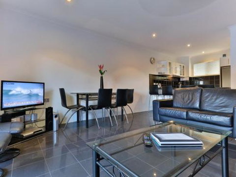 RED COWRIE 321atPALM COVE - Tourism Caloundra 6