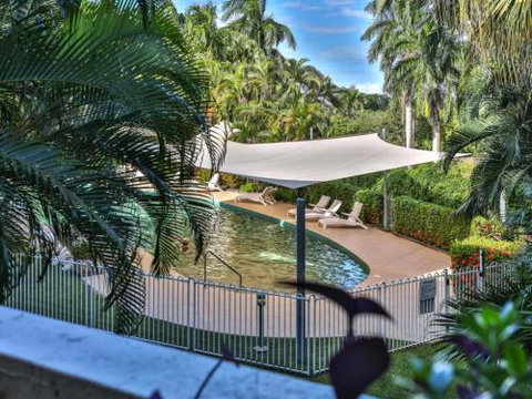 RED COWRIE 321atPALM COVE - Tourism Caloundra 4