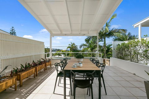 Silver Sunrise Beach - Tourism Caloundra 6