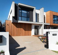 Portrush Luxury B  B - Tourism Caloundra