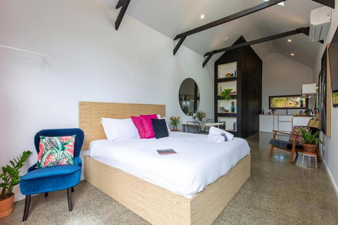 Nowra Studio Barn - Tourism Caloundra 6