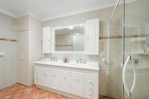 Burkeys 5 Main Street - Tourism Caloundra 3