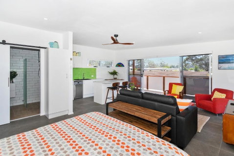 Studio 36 - Tourism Caloundra 5