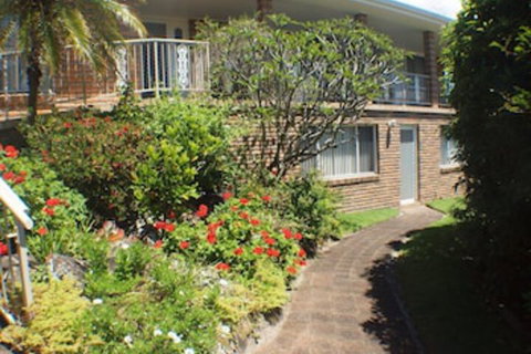 Pacific Drive 89 - Tourism Caloundra 0