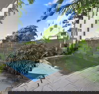 Stunning Riverfront Apartment in Noosaville Unit 2 Wai Cocos 215 Gympie Terrace - Tourism Caloundra