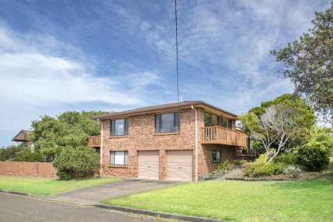 Deering 106 ULLADULLA - Tourism Caloundra 3