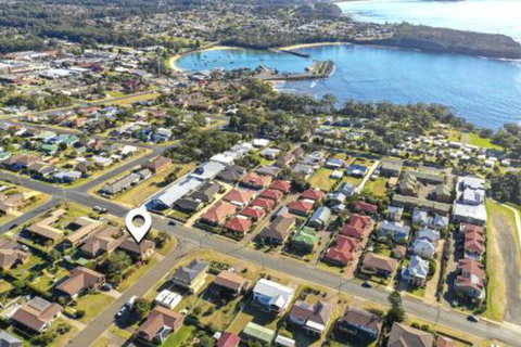 Deering 106 ULLADULLA - Tourism Caloundra 2