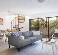 20 Booneroo  Walk To The Beach - Tourism Caloundra