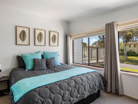 Carroll Ave 85 Mollymook - Tourism Caloundra 6