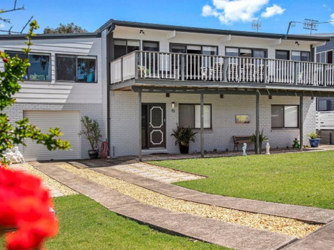 Carroll Ave 85 Mollymook - Tourism Caloundra 3