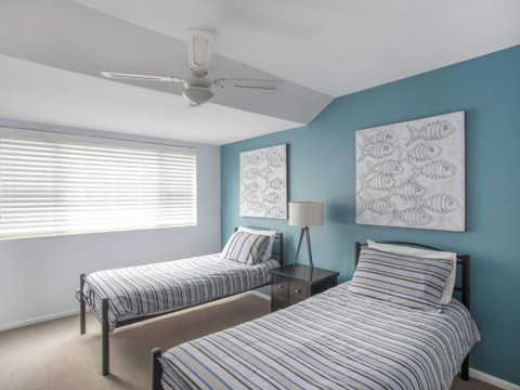 Beach Rd 24 Mollymook - Tourism Caloundra 1
