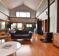 Kelman Cottage tucked away with pool  native wildlife - Tourism Caloundra